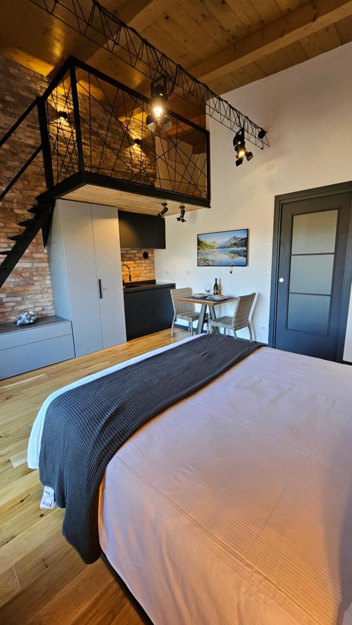 Giardinidieva Loft โกริเซีย ภายนอก รูปภาพ